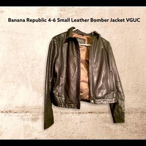 Banana Republic Leather Bomber Jacket VGUC Soft Supple Leather. Stylish. Classic